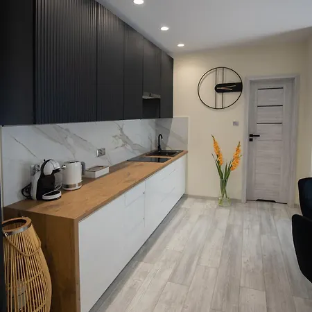 Aparthouse