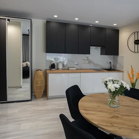 Apartment Aparthouse Kretowiny