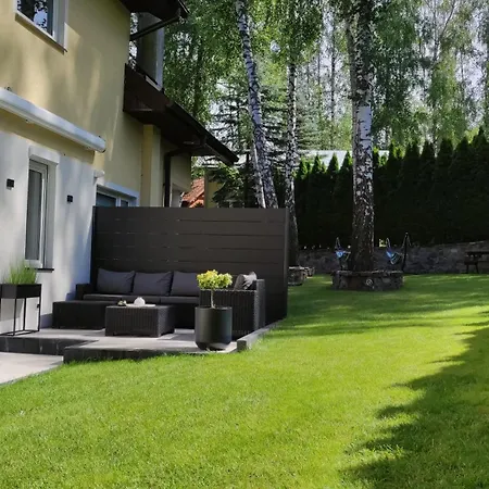 Aparthouse *
